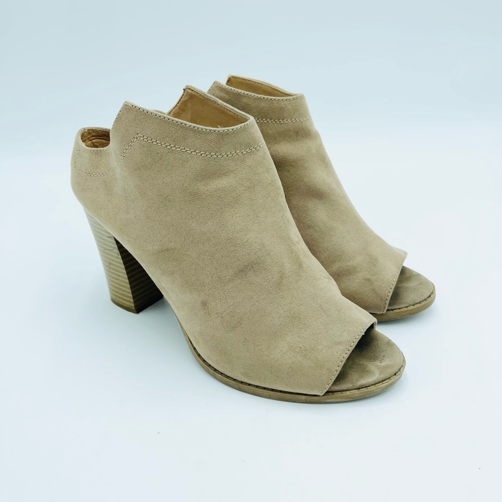 Report Goofy Eyelet Slip On peep toe Ankle booties